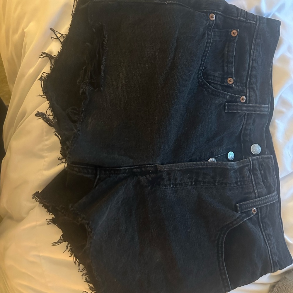 Levi’s black 501s